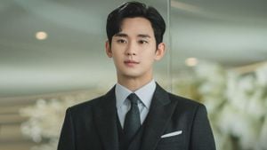 Kim Soo-hyun Refutes Allegations Of Past Romance With Kim Sae-ron