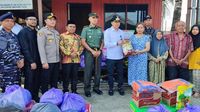 Bupati Andi Rudi Latif Tinjau dan Salurkan Bantuan untuk Korban Kebakaran