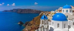 Santorini Declared Safe For Tourists As Earthquakes Continue