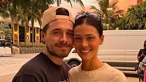 Brooklyn Beckham Publicly Breaks With Parents In 2026