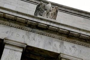 Fed Inflation Gauge Rises As Trump Pushes Action