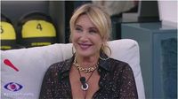 Simona Tagli ha rotto il voto di castità: “Sposerò Francesco Ambrosoli, il padre di mia figlia Georgia”