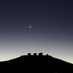 Planets over Paranal