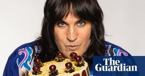 Noel Fielding Returns To Bake Off Amid Health Concerns