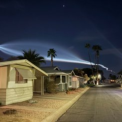 Kaliforniya Semalarındaki SpaceX Roketinin İzleri