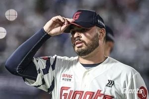 Lotte Giants Extend Winning Streak With Classic KBO Victory