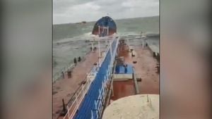 Oil Tanker Disaster Strikes Kerch Strait Amid Storm