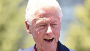 Clinton Reflects On Lewinsky Affair And Apologies