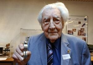 Belgian Artist Paul Van Hoeydonck Dies At 99