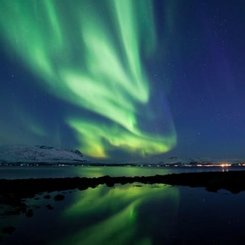 Norveç Üzerinde Akan Kutup Işıkları