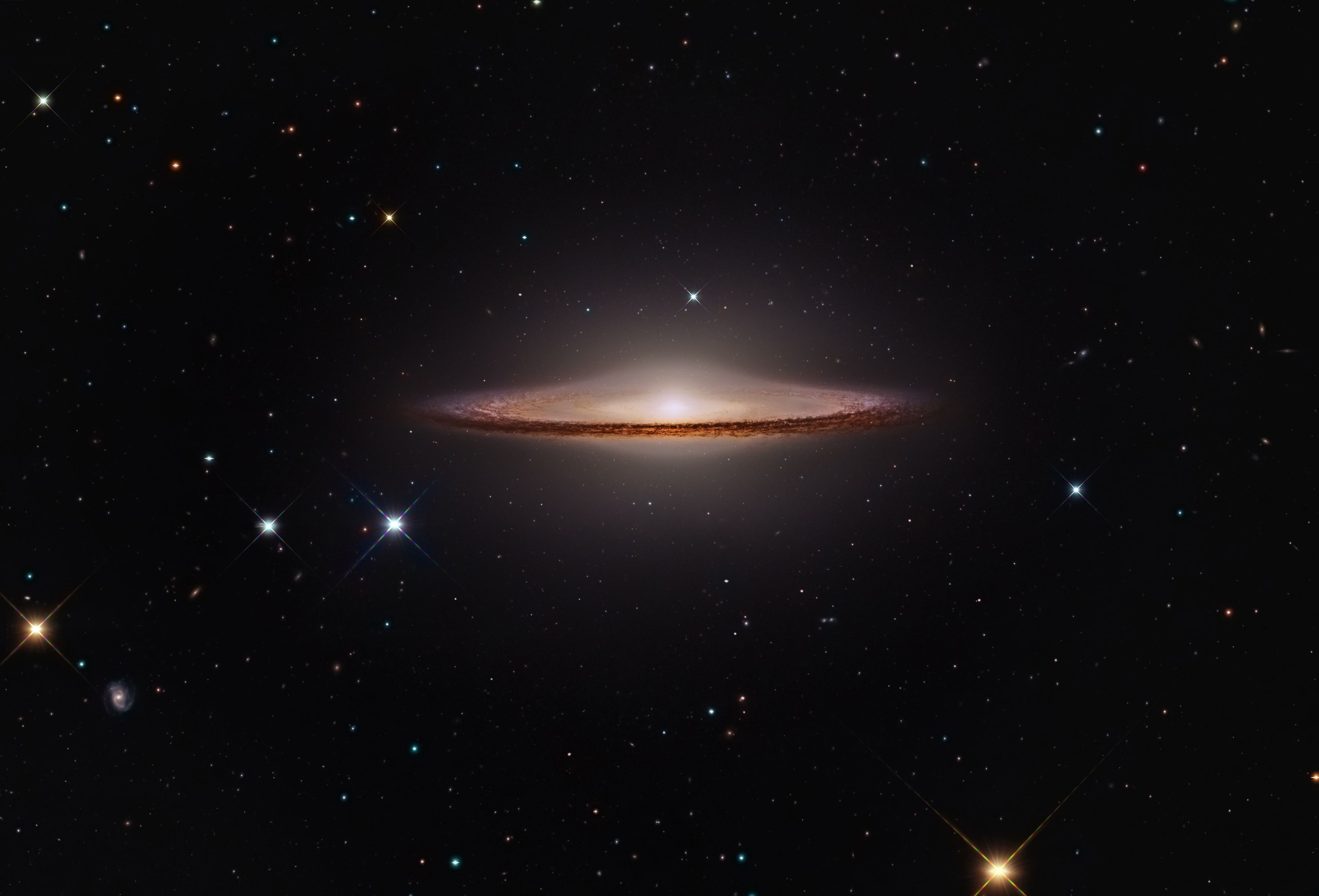  M104: The Sombrero Galaxy 