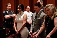 Fans praise Cardi B's hair, fashion amid viral legal trial: 'I can't help but Stan'