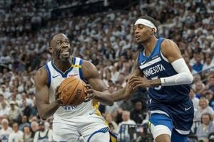 Timberwolves Edge Warriors In Thrilling Game 3