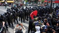 France arrests over 670 during nationwide ‘Block Everything’ protests  | News.az