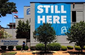 Planned Parenthood Faces Lawsuits Violence And Political Backlash