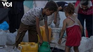 Barcelona Mayor Barred As Gaza Famine Declared