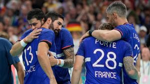 France Dominates Netherlands With 30-22 Victory