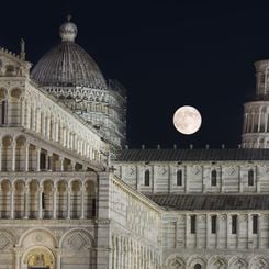  Thunder Moon over Pisa 