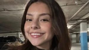 Texas Community Rallies As Search Intensifies For Missing Teen