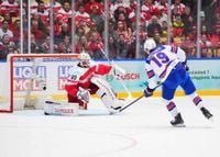 IIHF - U.S. blanks Danes on Day One
