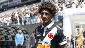 Vasco Da Gama Signs Angolan Striker Loide Augusto