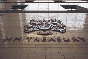 MPs Warn Against Slashing UK Cash ISA Limit