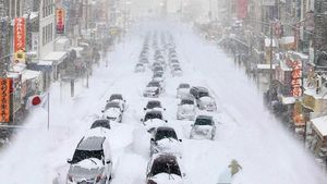 Heavy Snowfall Disrupts Kyushu Transport Systems