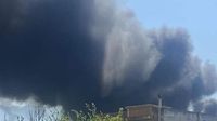 Rifiuti in fiamme a Scafati: intervengono i vigili del fuoco, si indaga