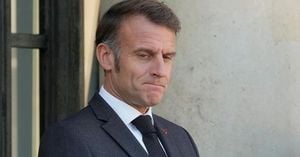 French Political Gridlock Fuels Deepening Financial Crisis