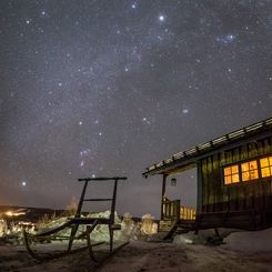  Cabin under the Stars