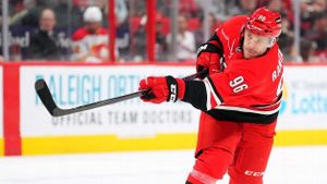 Hurricanes Aim For Fourth Straight Win Against Jets