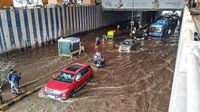 Bengaluru Rains Trigger Chaos: Flights Diverted, Waterlogging, Traffic Advisory Issued; Check Affected Routes