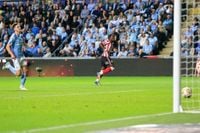 Sunderland surprise Coventry as Regis Le Bris answers critics on his biggest night