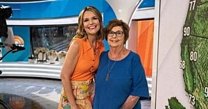 Crime Scene Probed After Savannah Guthrie’s Mother Vanishes