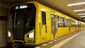 BVG Workers Plan 24-Hour Strike Over Wage Dispute