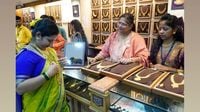 Gold Price Surges Rs 480, Nears Rs 1 Lakh