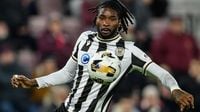 Bolton sign defender Taylor and forward Warren