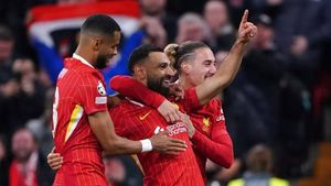 Liverpool Dominates Newcastle While Arsenal Stumbles