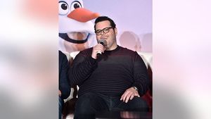 Josh Gad Opens Up About Weight Loss Journey