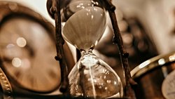 🧠 ZAMAN NASIL YAVAŞLAR?