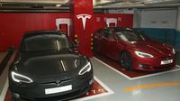 電動車加牌費︱按kW五級收費　TESLA、BYD、BMW型號擬定牌費即睇
