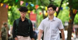 Vietnam Delays University Admission Results Amid Anxiety