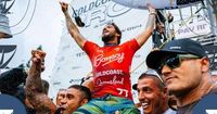Surfe: Filipe Toledo bate velho 'freguês' e é campeão da etapa de Burleigh Heads na WSL