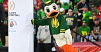 Oregon's Duck Mascot Suffers Wardrobe Malfunction Ahead of Game vs Montana State