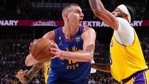 Lakers Fall Short Against Nuggets Despite Strong Performances