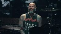 Baterista deixa Guns N' Roses após 19 anos