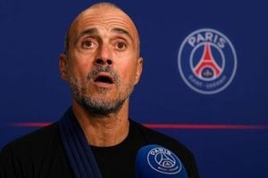 PSG Eyes Top Spot As Title Race Intensifies