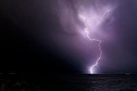Ireland weather: Nine-hour thunderstorm warning kicks in for three counties amid damage alert