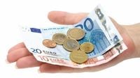 Românii care primesc 200 de euro de la stat. S-a dat undă verde. În ce condiții și cine primește banii