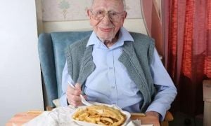 John Tinniswood Passes Away As World's Oldest Man